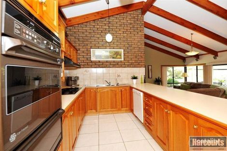 Property photo of 11 Walters Crescent Aberfoyle Park SA 5159