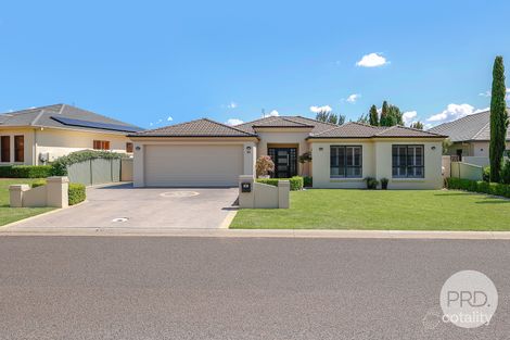 Property photo of 82 The Grange Hillvue NSW 2340