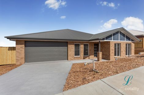 88 Retreat Cres, Sunbury, VIC 3429