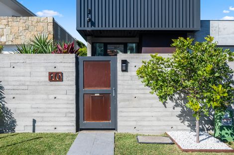 Property photo of 10 Oceanfront Drive Sapphire Beach NSW 2450