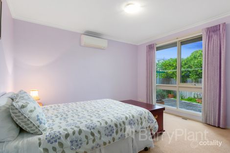 Property photo of 4 Dundee Place Wantirna VIC 3152