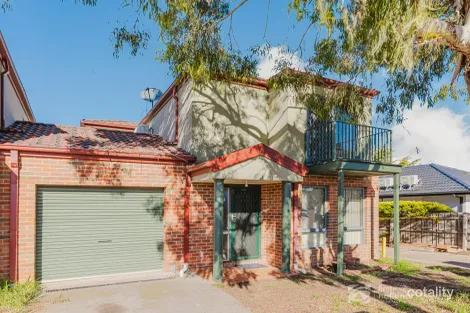 2/21 Mckenzie St, Melton, VIC 3337
