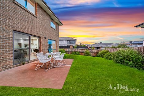 Property photo of 21 Rossiter Retreat Cranbourne North VIC 3977