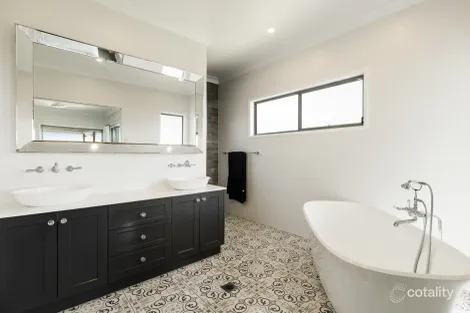 Property photo of 20 Panoramic Drive Preston QLD 4352