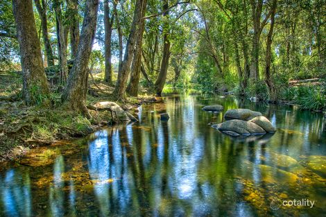 17 Haigh Cres, Samford Valley, QLD 4520