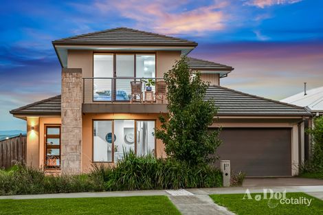 Property photo of 21 Rossiter Retreat Cranbourne North VIC 3977