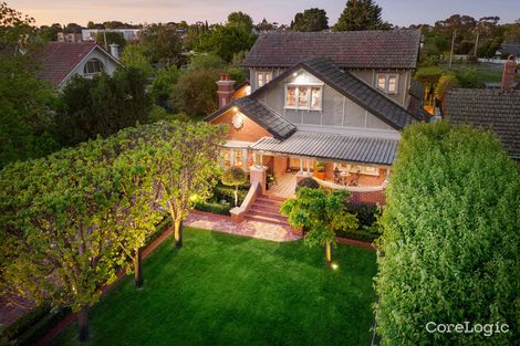 Property photo of 230 Woodland Street Strathmore VIC 3041
