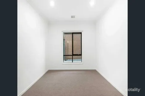 Property photo of 22 Colchester Drive Werribee VIC 3030