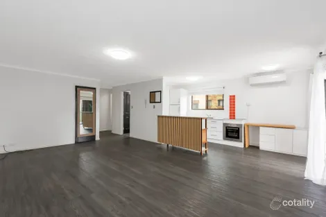 Property photo of 3/28 Hunter Avenue Labrador QLD 4215