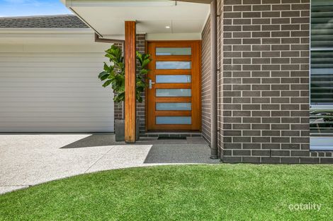 Property photo of 27 Greencastle Parade Maudsland QLD 4210