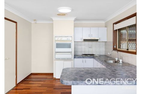Property photo of 15 Yungana Place Glenfield Park NSW 2650
