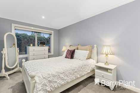 Property photo of 18 Circle Ridge Chirnside Park VIC 3116