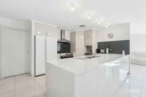 Property photo of 3 Kain Court Mount Barker SA 5251