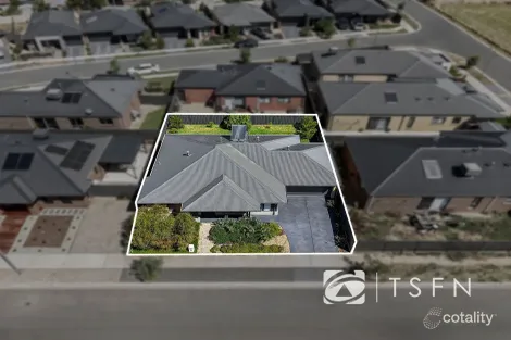 Property photo of 4 Bradfield Loop Strathfieldsaye VIC 3551