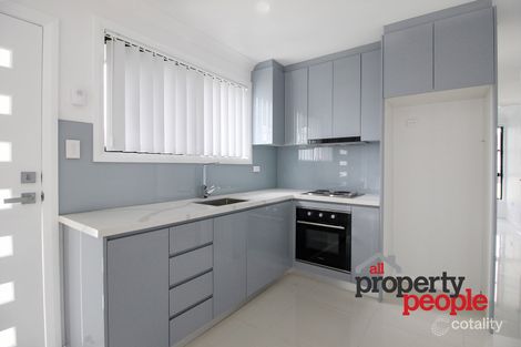 Property photo of 6 Wattle Avenue Macquarie Fields NSW 2564