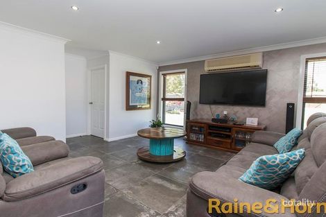 Property photo of 32 Ellengerah Street Narromine NSW 2821