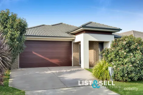 9 Buckingham Loop, Oran Park, NSW 2570