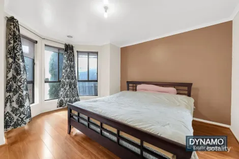 Property photo of 38 Thames Way Roxburgh Park VIC 3064