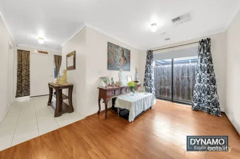 Property photo of 38 Thames Way Roxburgh Park VIC 3064