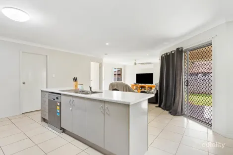 Property photo of 70 Leichhardt Drive Gracemere QLD 4702