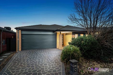 Property photo of 9 Lusitano Way Clyde North VIC 3978