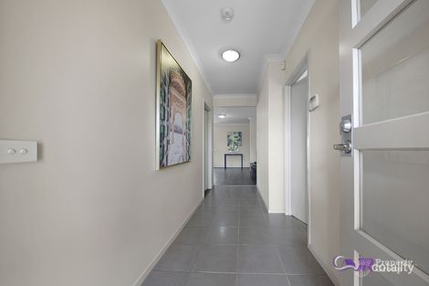 Property photo of 9 Lusitano Way Clyde North VIC 3978