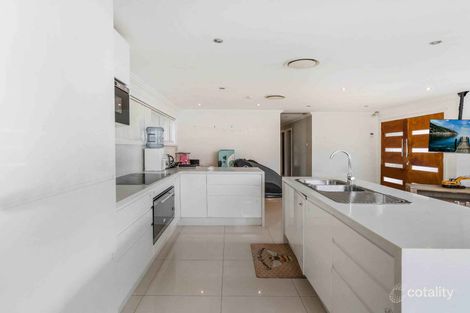 Property photo of 4 Charlotte Close Lurnea NSW 2170