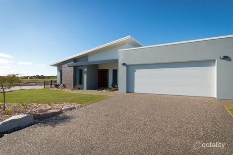 Property photo of 30 Spring Way Nikenbah QLD 4655