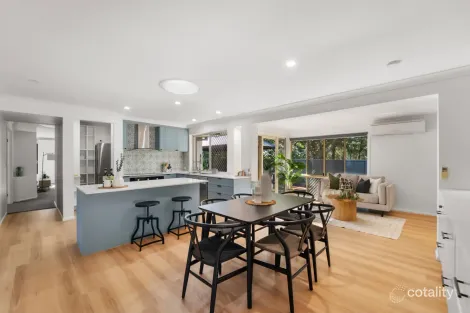 Property photo of 7 Accolade Place Carseldine QLD 4034