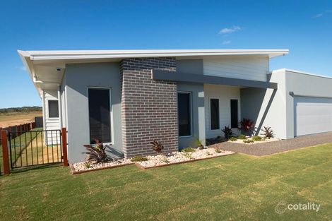 Property photo of 30 Spring Way Nikenbah QLD 4655