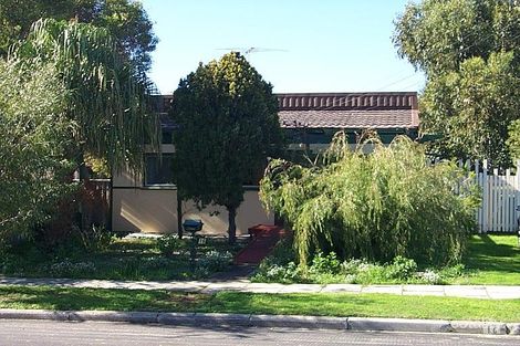 16 Thomas St, South Fremantle, WA 6162