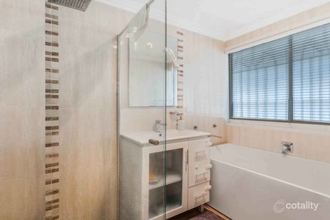 Property photo of 4 Charlotte Close Lurnea NSW 2170