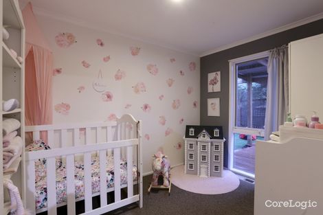 Property photo of 5 Allenby Avenue Cockatoo VIC 3781