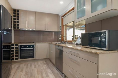 Property photo of 27 Kitchen Place West Hoxton NSW 2171