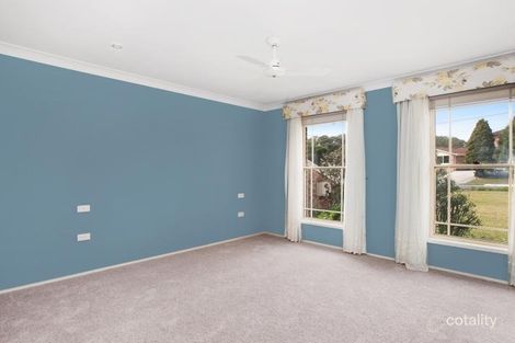 Property photo of 27 Dalgety Crescent Green Point NSW 2251
