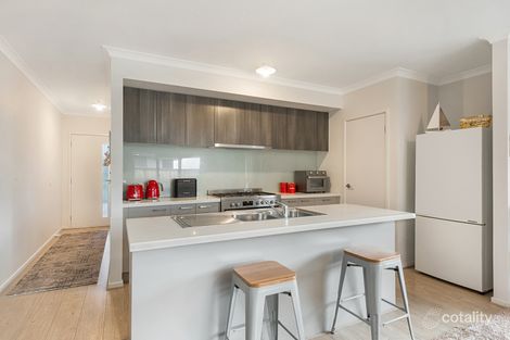 Property photo of 46 Scotland Circuit Cranbourne West VIC 3977