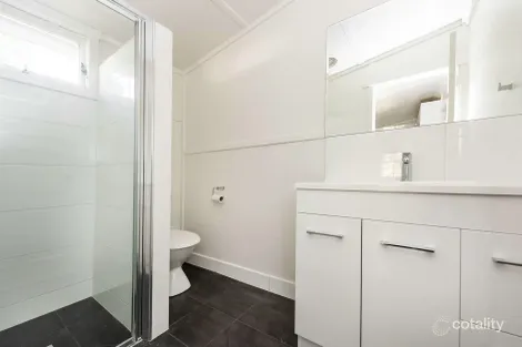 Property photo of 2/12 Kent Street East Toowoomba QLD 4350