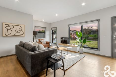 Property photo of 1/2 Borrie Street Reservoir VIC 3073