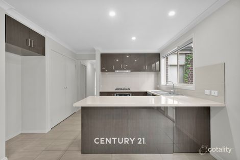 Property photo of 17 Anvil Way Clyde North VIC 3978