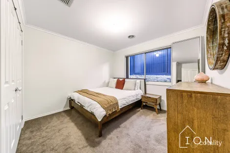 Property photo of 2 McGowan Drive Skye VIC 3977