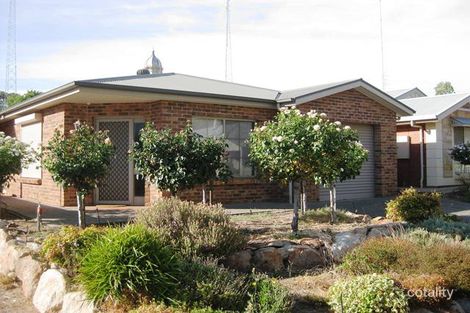 24 Gleeson St, Clare, SA 5453