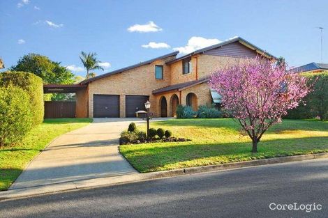 24 Belvedere Ave, Castle Hill, NSW 2154