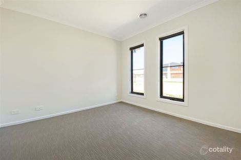 Property photo of 4 Winchmore Walk Wyndham Vale VIC 3024