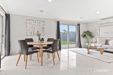 Property photo of 34 Brunnings Road Carrum Downs VIC 3201