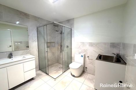 Property photo of 10 Emex Place Macquarie Fields NSW 2564