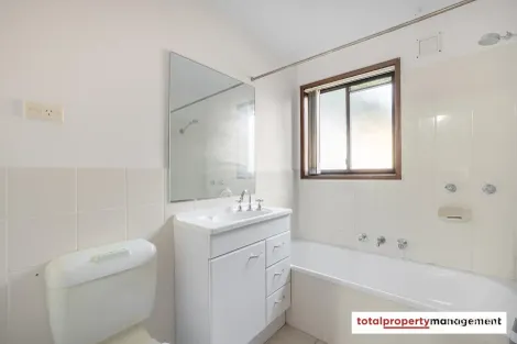 Property photo of 10 Sulman Place Phillip ACT 2606