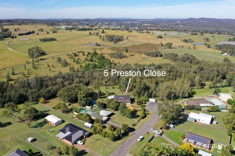 Property photo of 5 Preston Close Leconfield NSW 2335