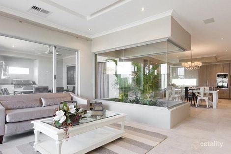 Property photo of 8 Fortis Pass Wandi WA 6167