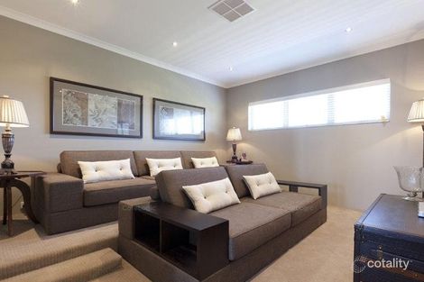 Property photo of 8 Fortis Pass Wandi WA 6167