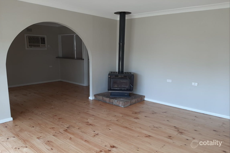 Property photo of 41 Palau Crescent Lethbridge Park NSW 2770